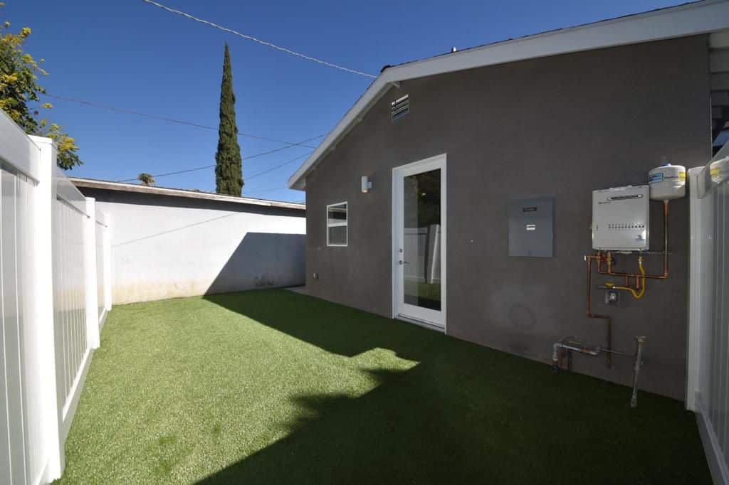 Backyard remodeling project in Los Angeles by State Wide Construction and Remodeling